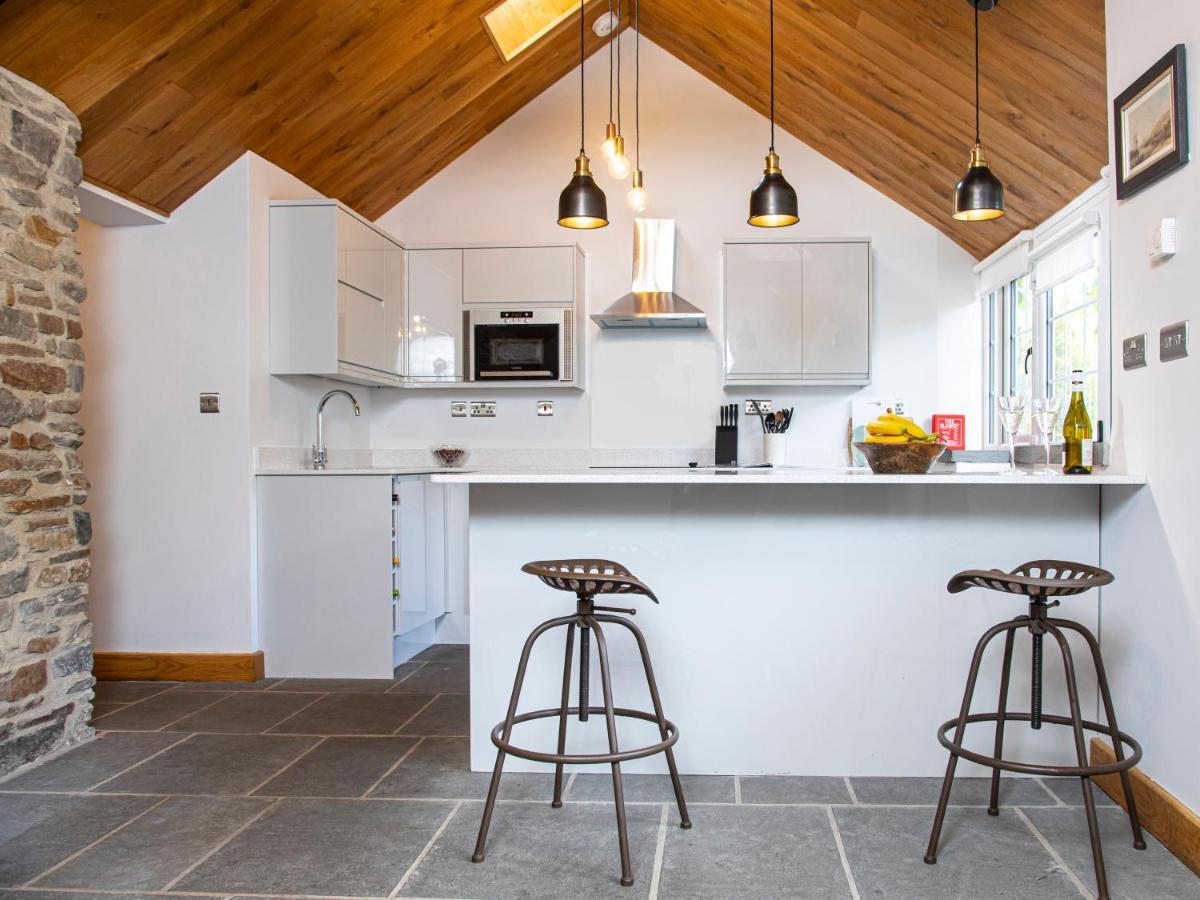 Swansea Valley Holiday Cottages Cilybebyll 외부 사진